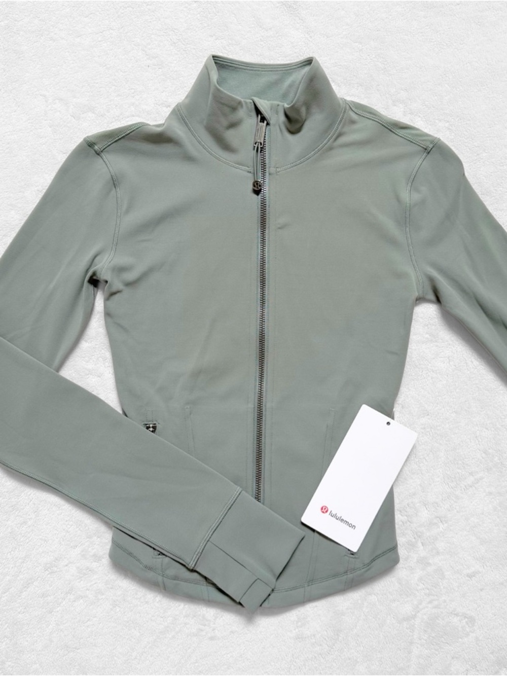 NWT Lululemon Define Mesh-Back Cropped Jacket Nulu – Willow Leaf – Size 2